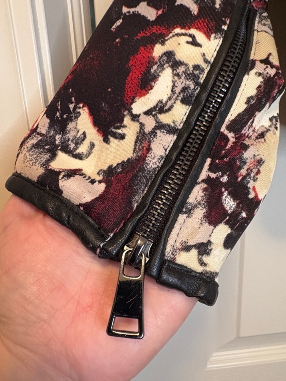 Modamix Red Black Cream Abstract Floral-Print Moto Jacket - Picture 5 of 8